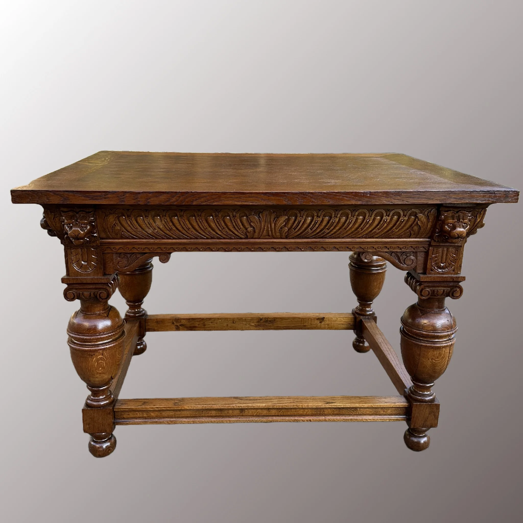 Restaurált Historizáló étkezőasztal