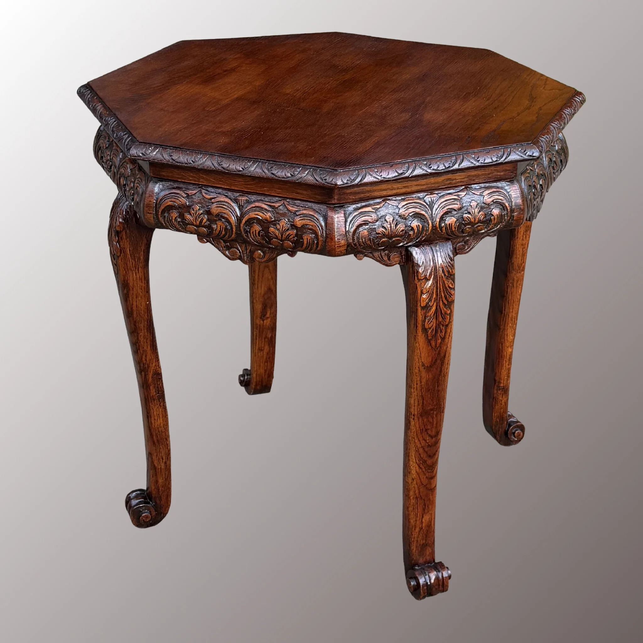 Historizáló asztal - 3. nézet