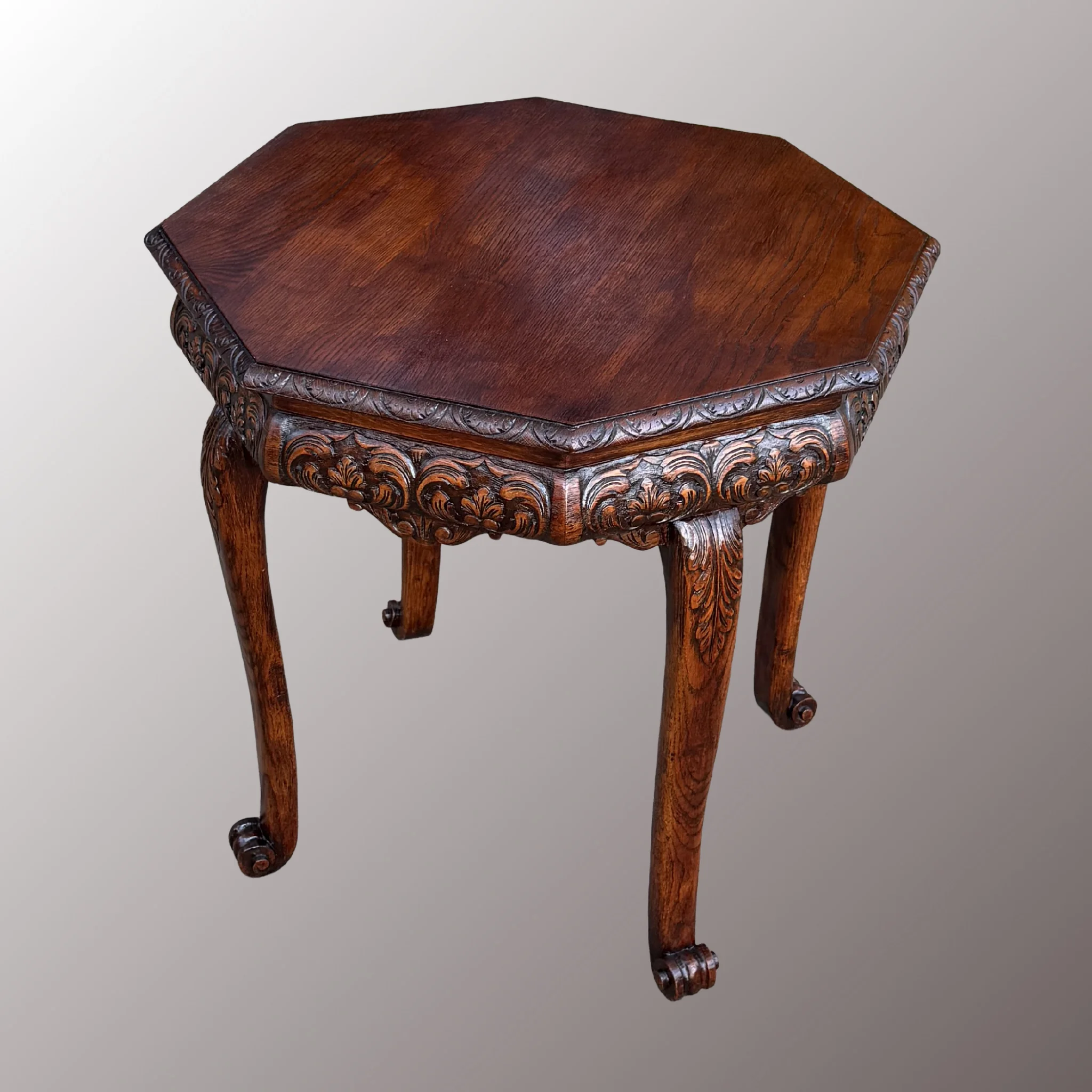 Historizáló asztal - 4. nézet