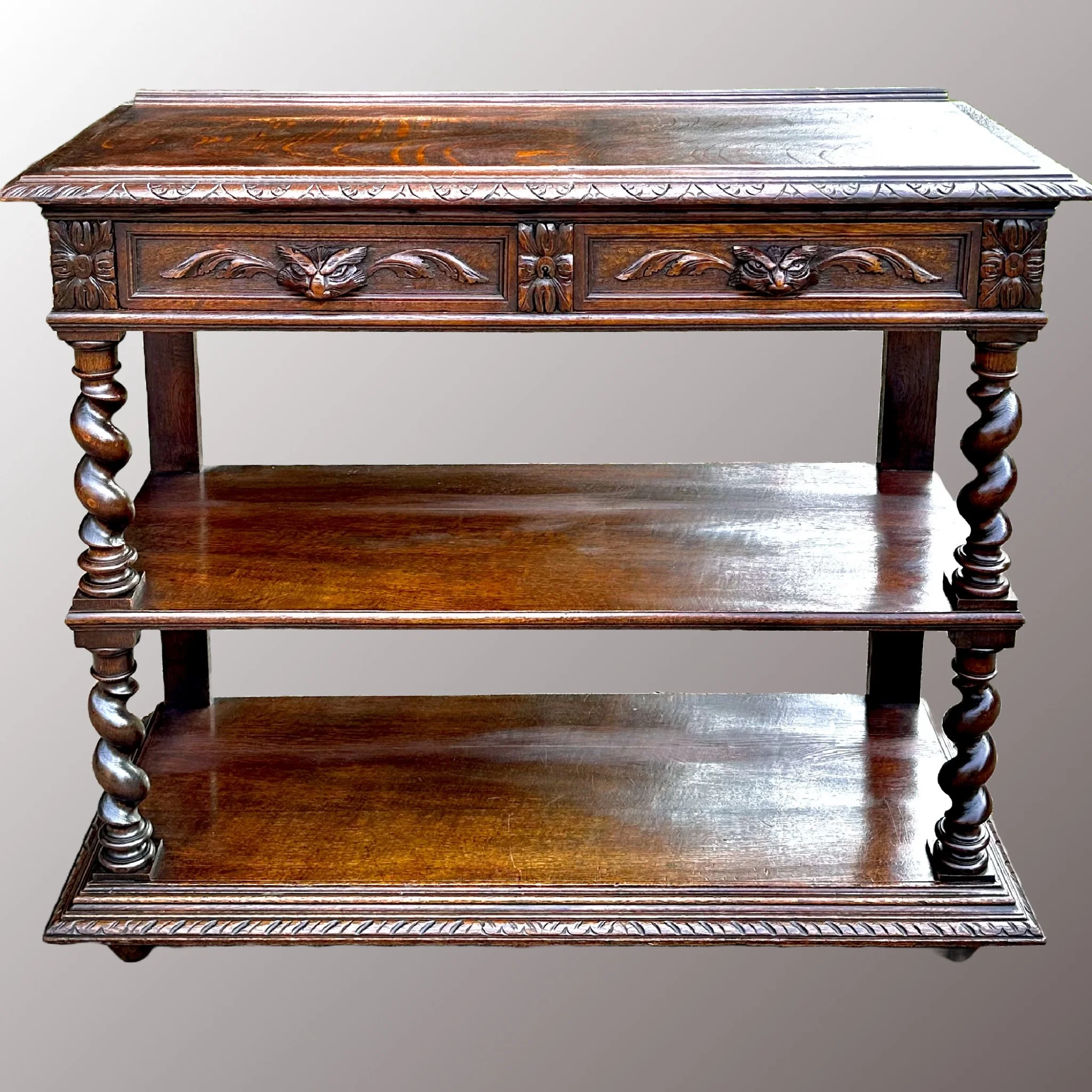 Restaurált Historizáló tálalóasztal