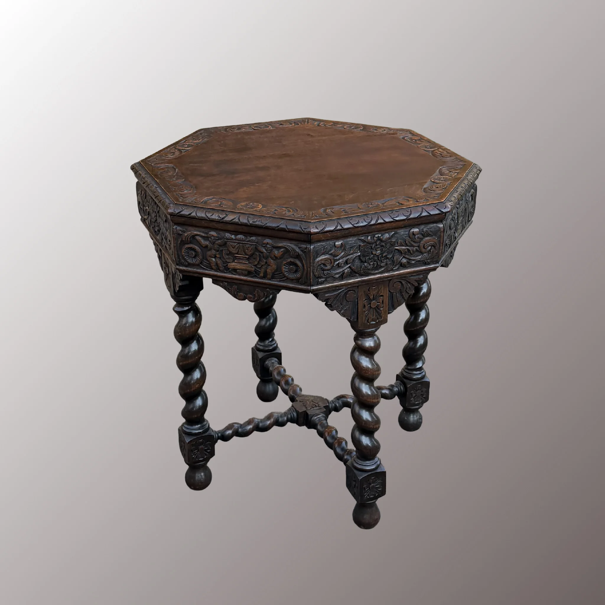 Restaurált Neoreneszánsz kisasztal