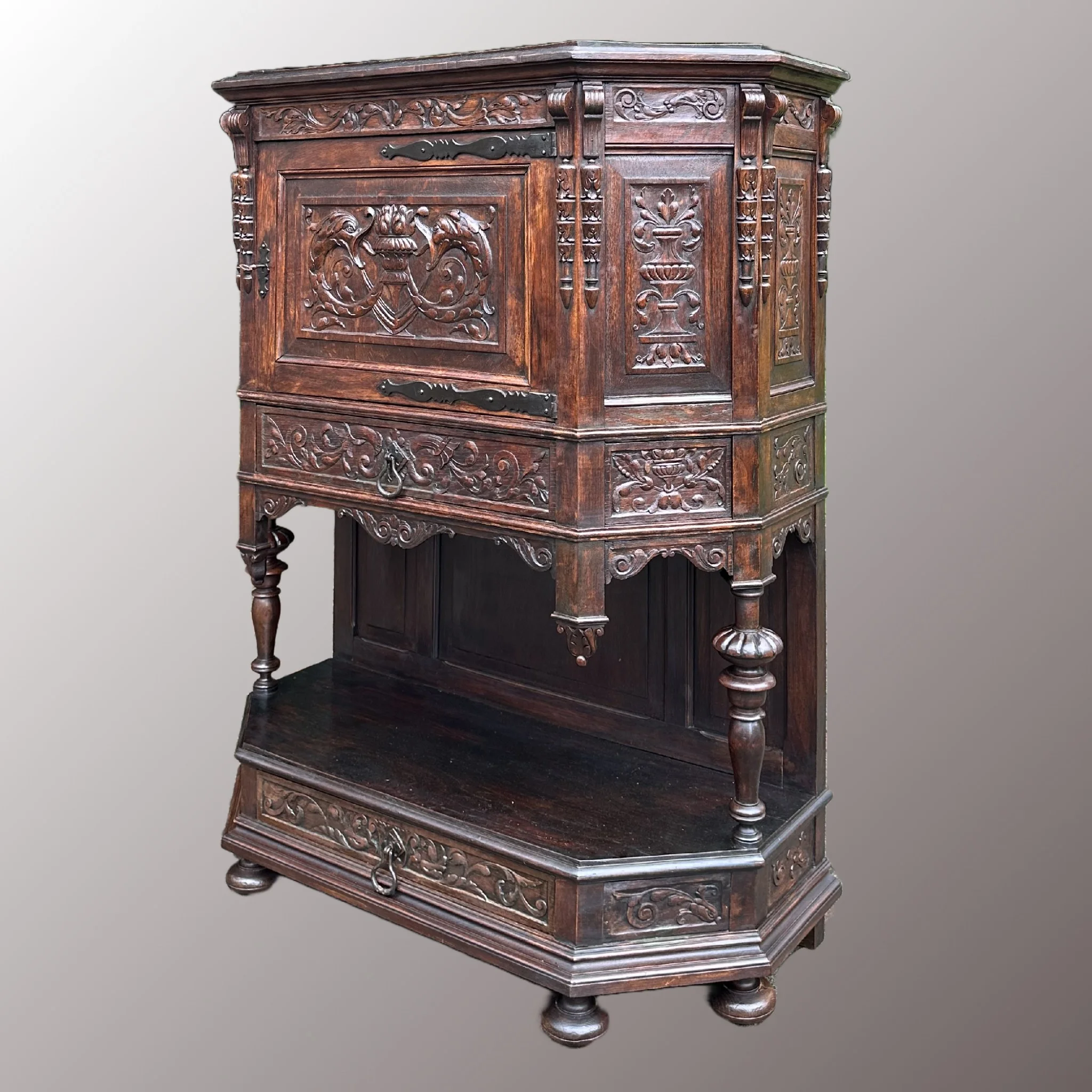 Neoreneszánsz kabinetszekrény - 3. nézet