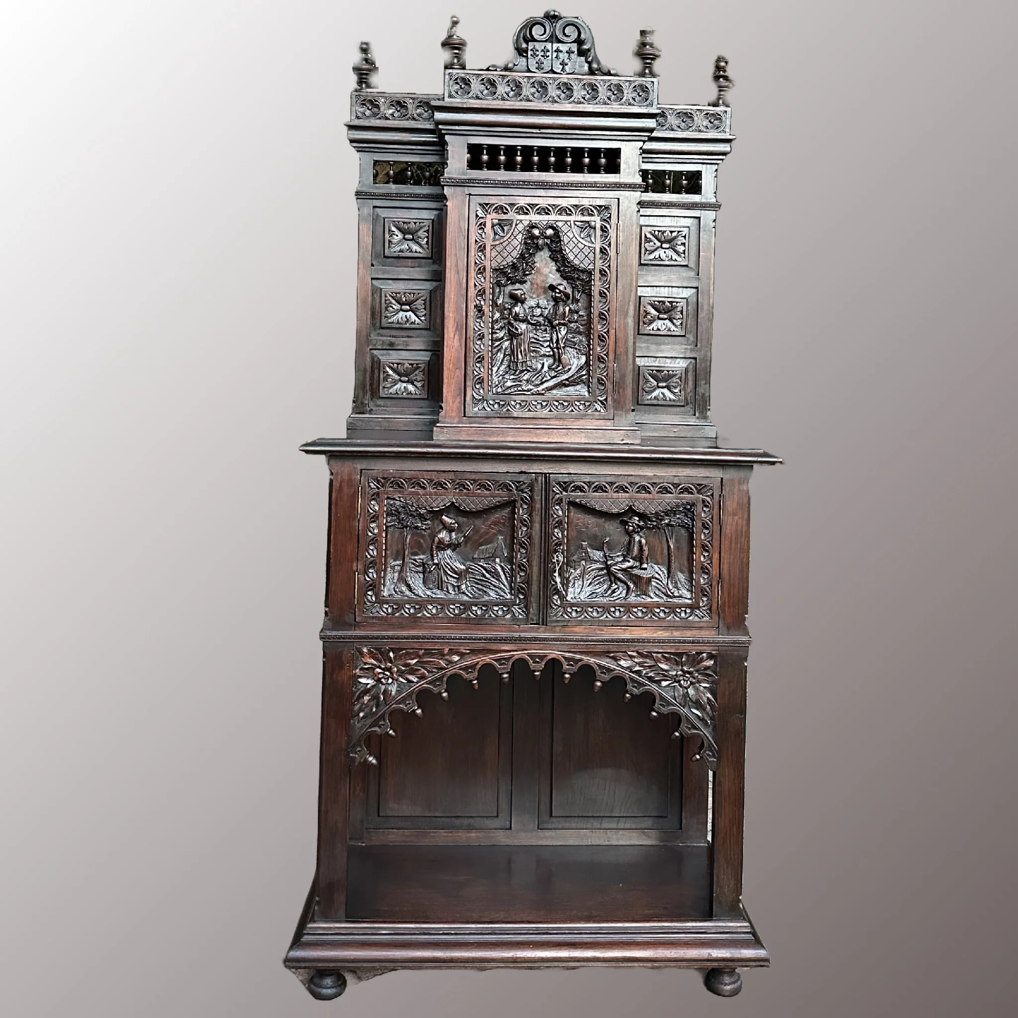 Restaurált Historizáló kabinetszekrény