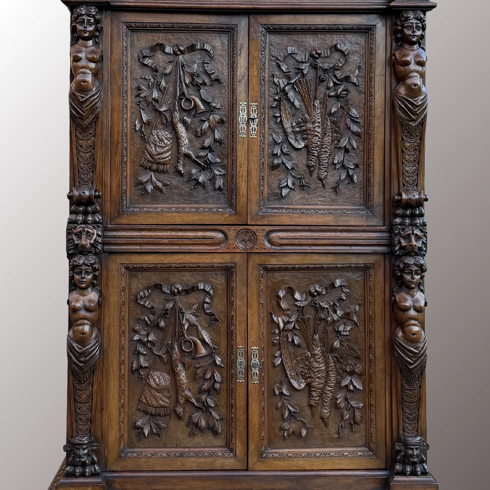 Neoreneszánsz kabinetszekrény - 4. nézet