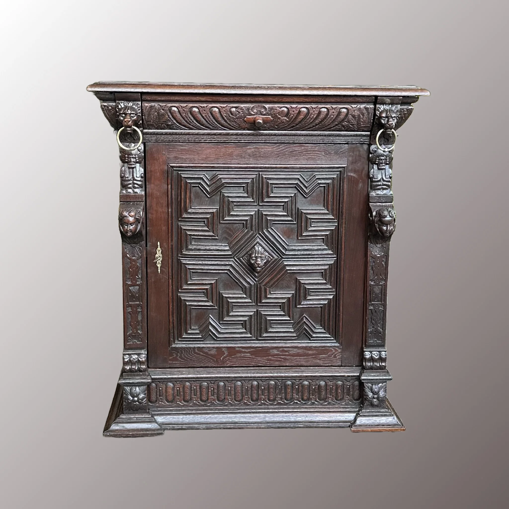 Hasonló termék: Neoreneszánsz komód