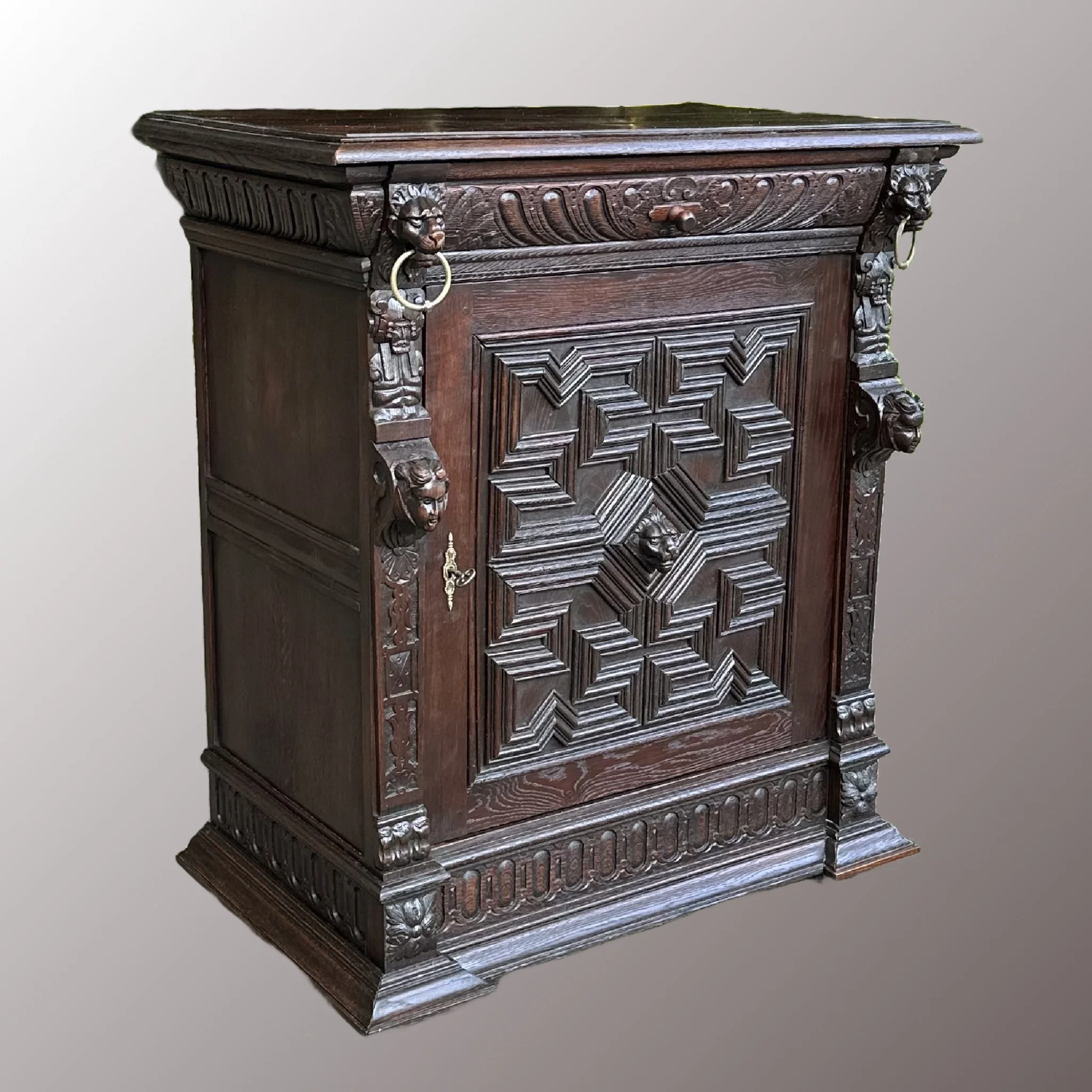 Neoreneszánsz komód - 2. nézet