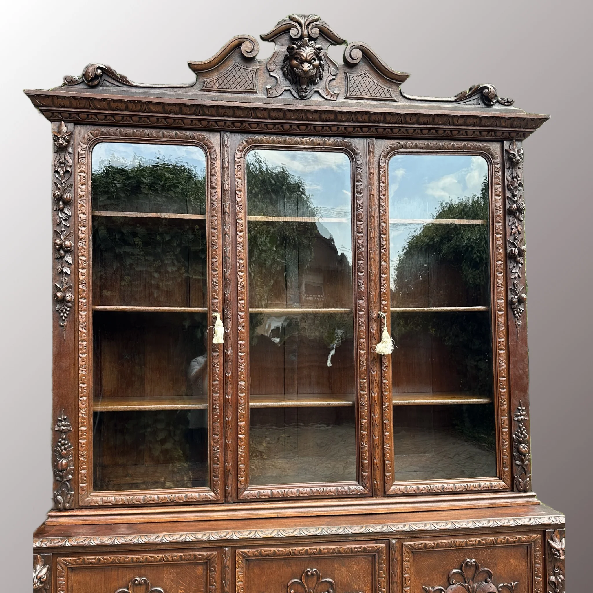 Neoreneszánsz könyvesszekrény - 5. nézet