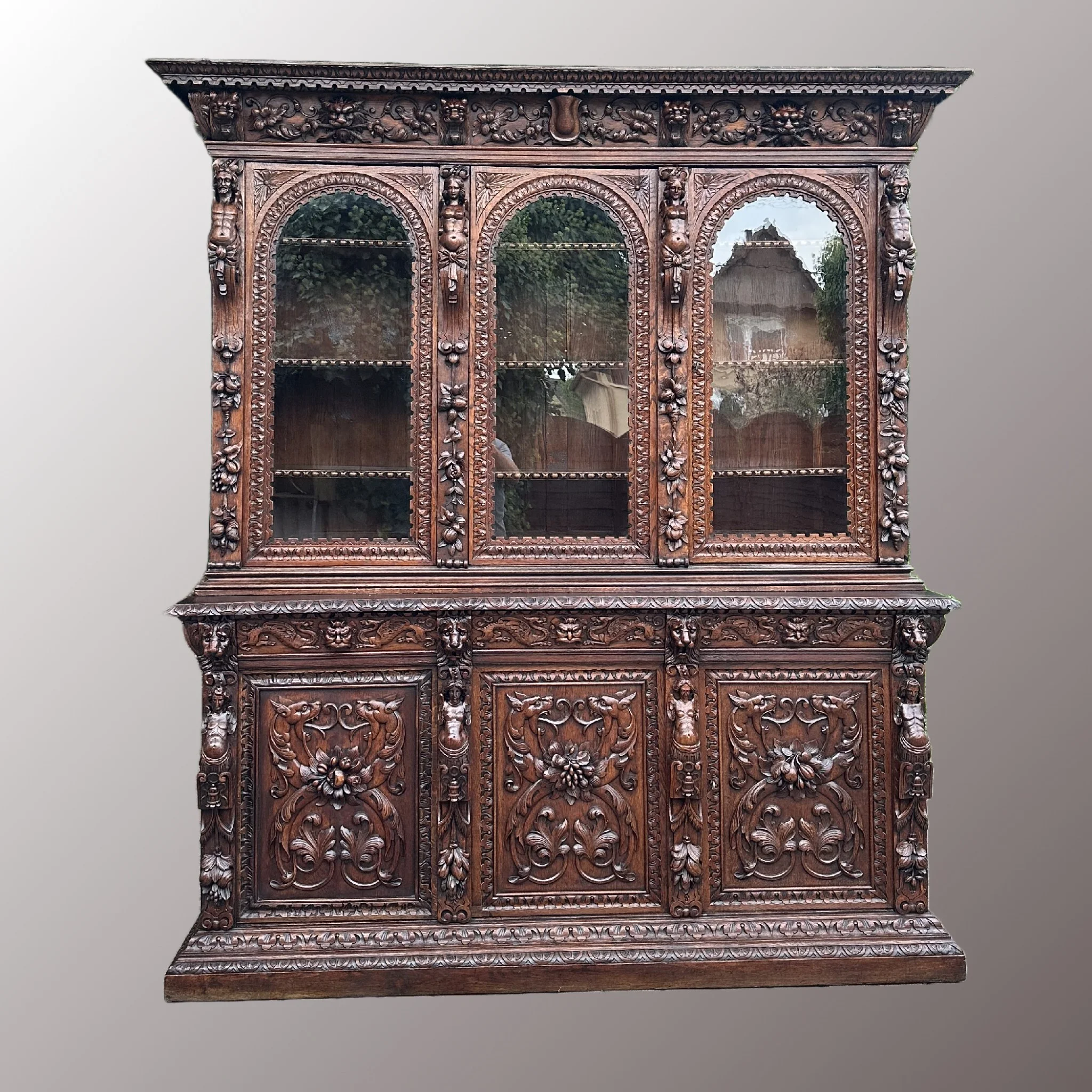 Restaurált Neoreneszánsz könyvesszekrény