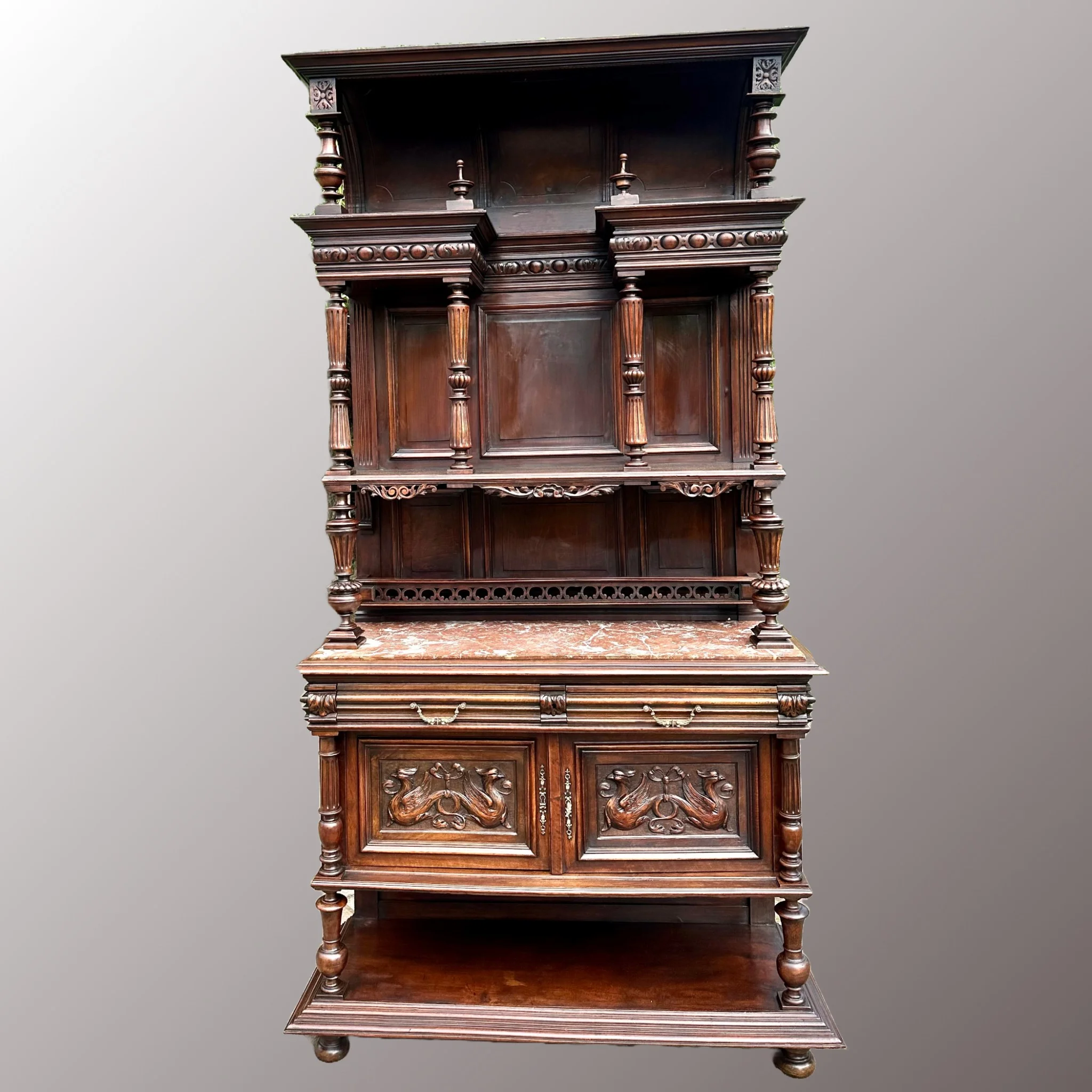 Hasonló termék: Neoreneszánsz pohárszék