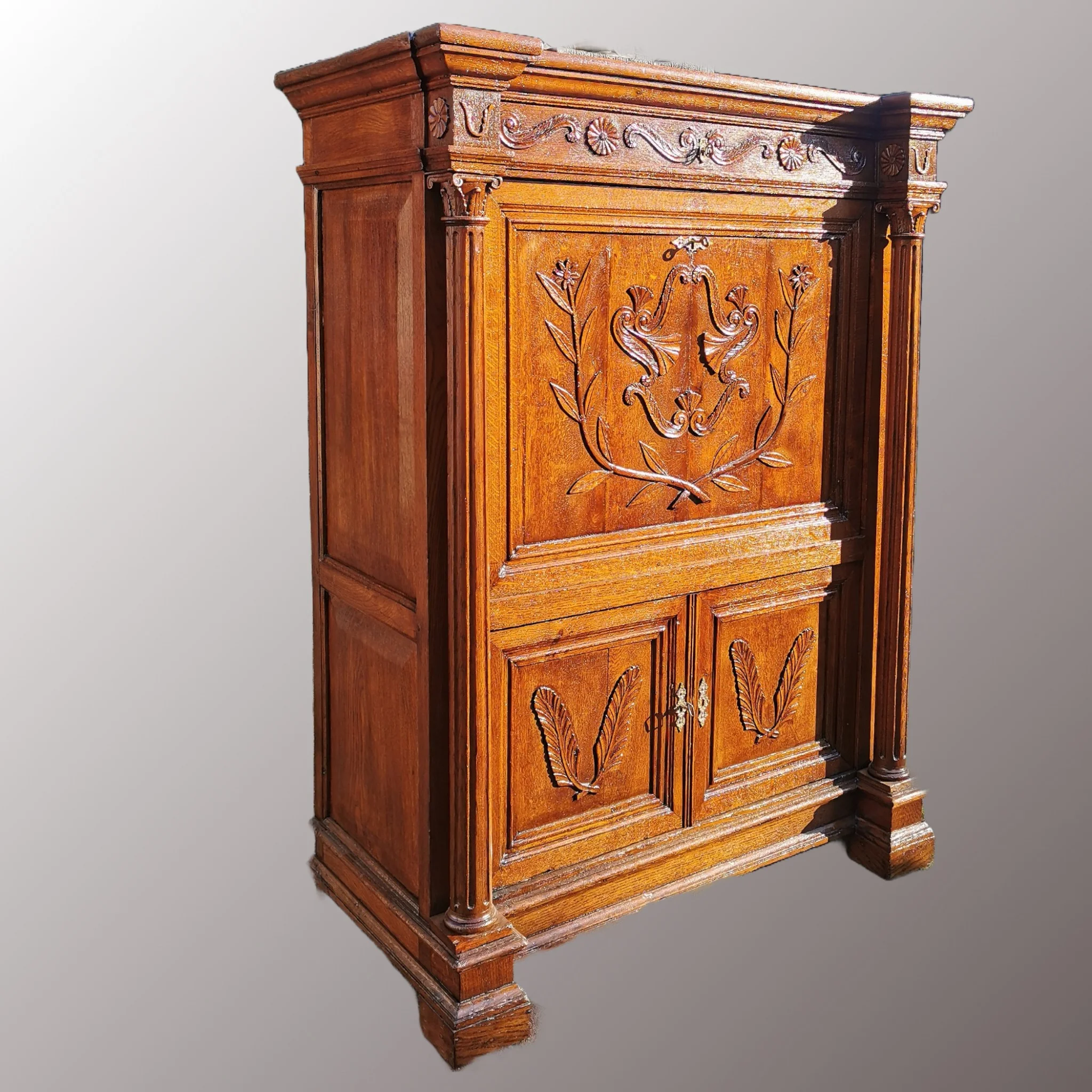 Neoreneszánsz szekreter - 3. nézet