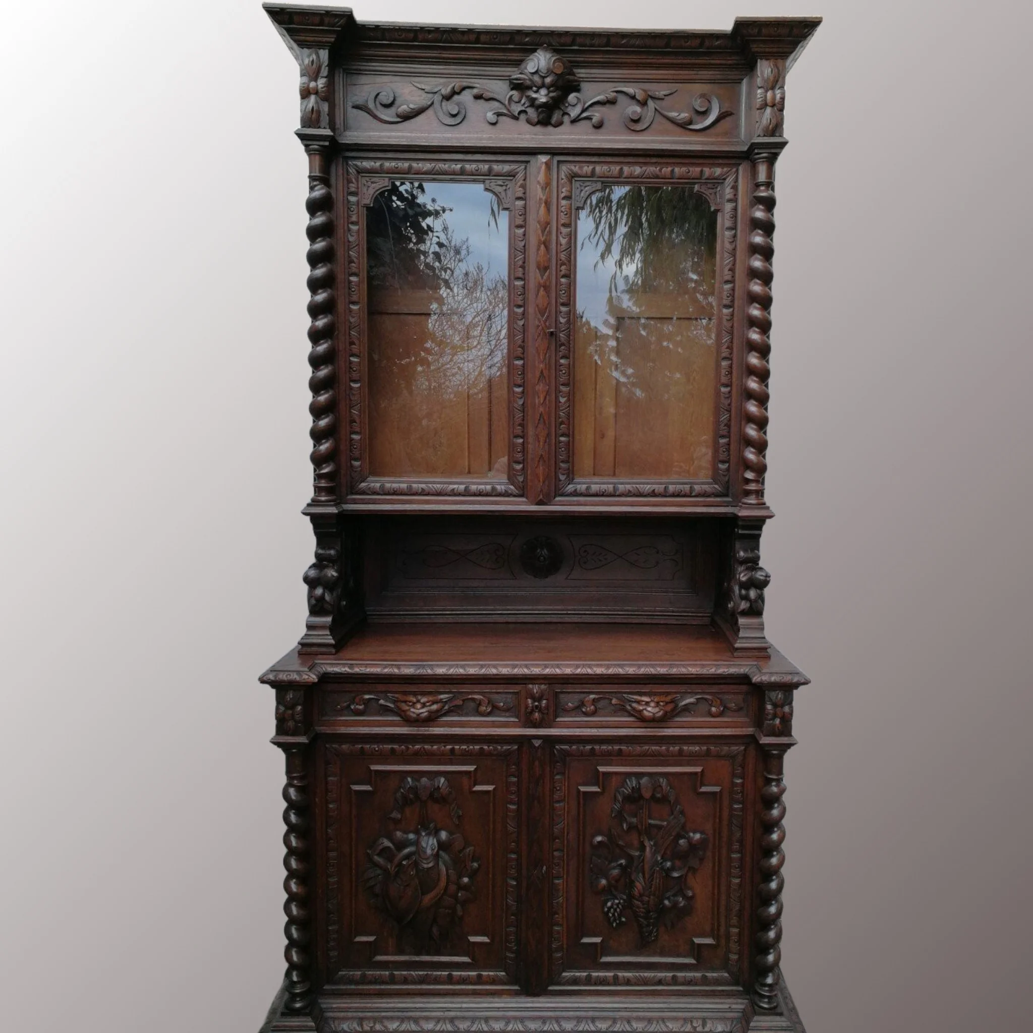 Hasonló termék: Historizáló tálalószekrény