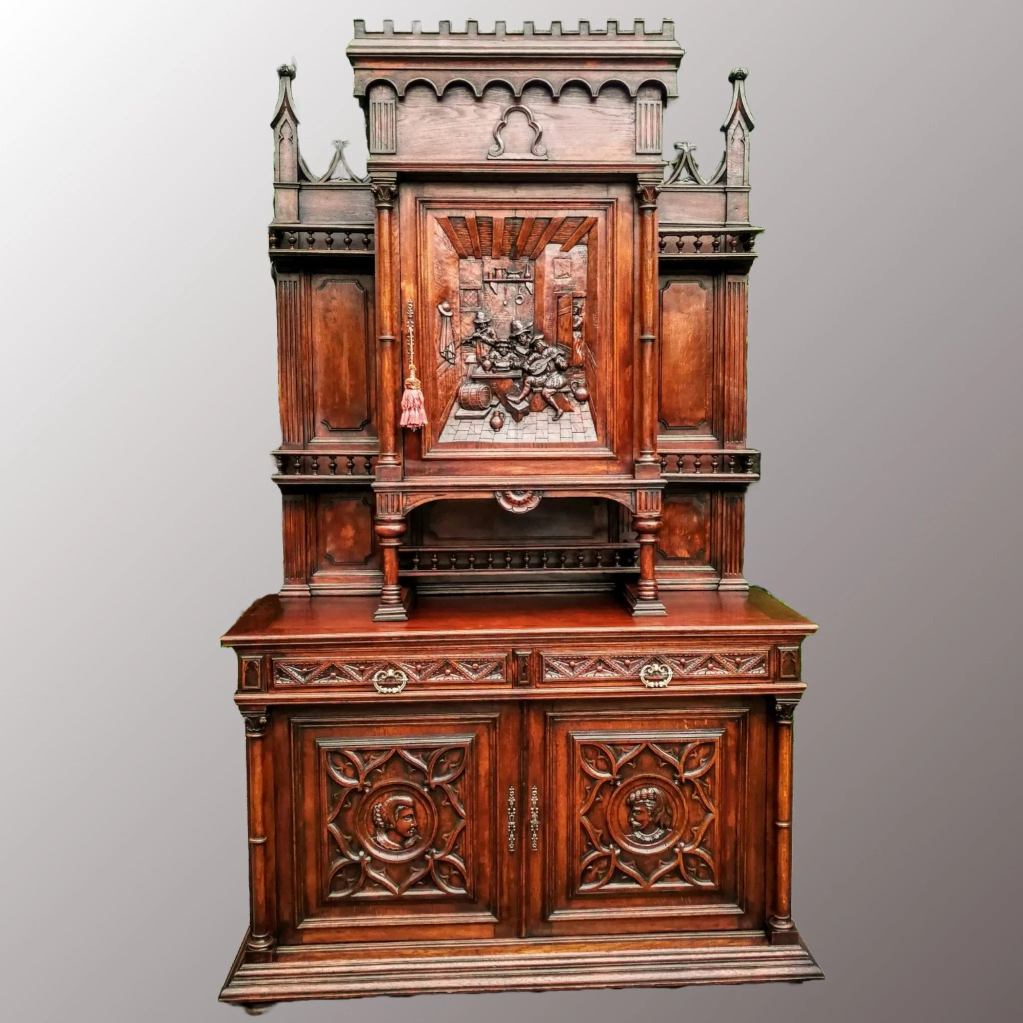 Restaurált Historizáló tálalószekrény