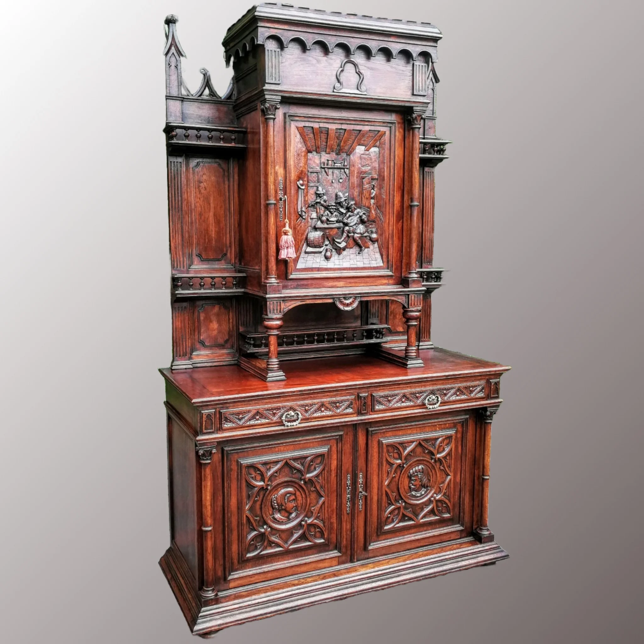 Historizáló tálalószekrény - 2. nézet