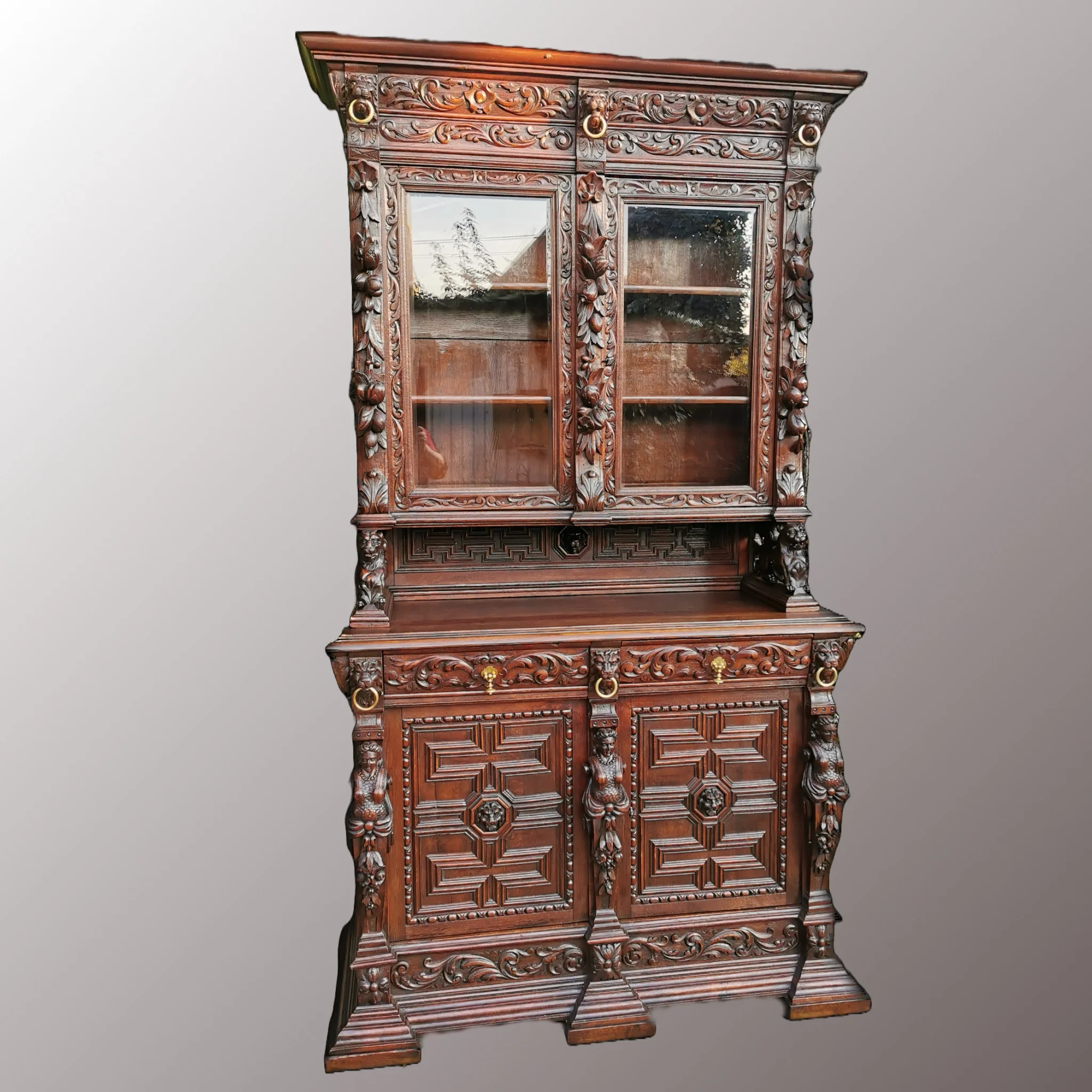 Restaurált Neoreneszánsz tálalószekrény