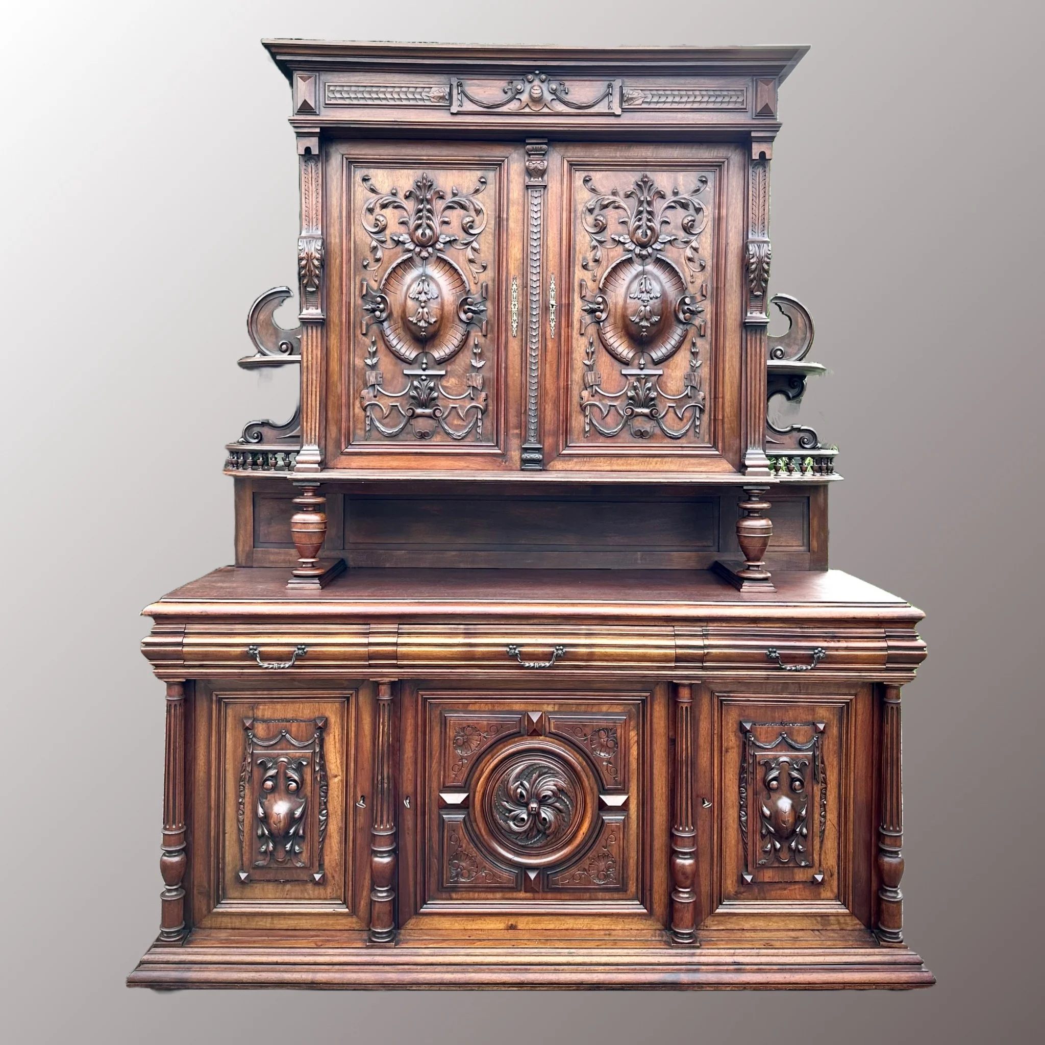 Hasonló termék: Neoreneszánsz tálalószekrény