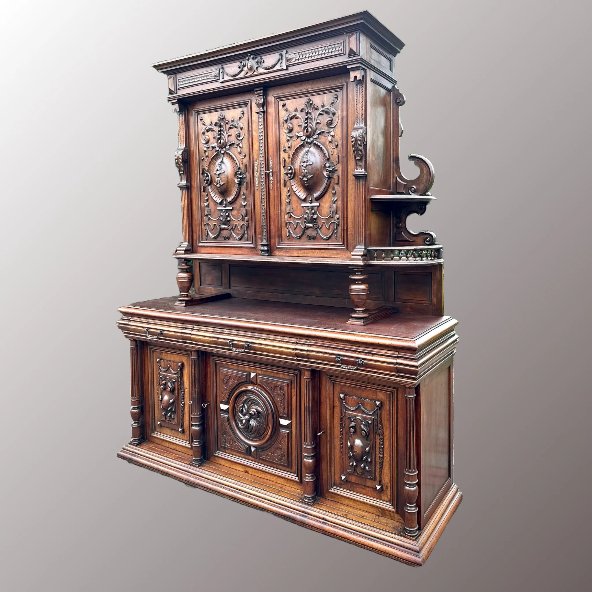 Neoreneszánsz tálalószekrény - 3. nézet