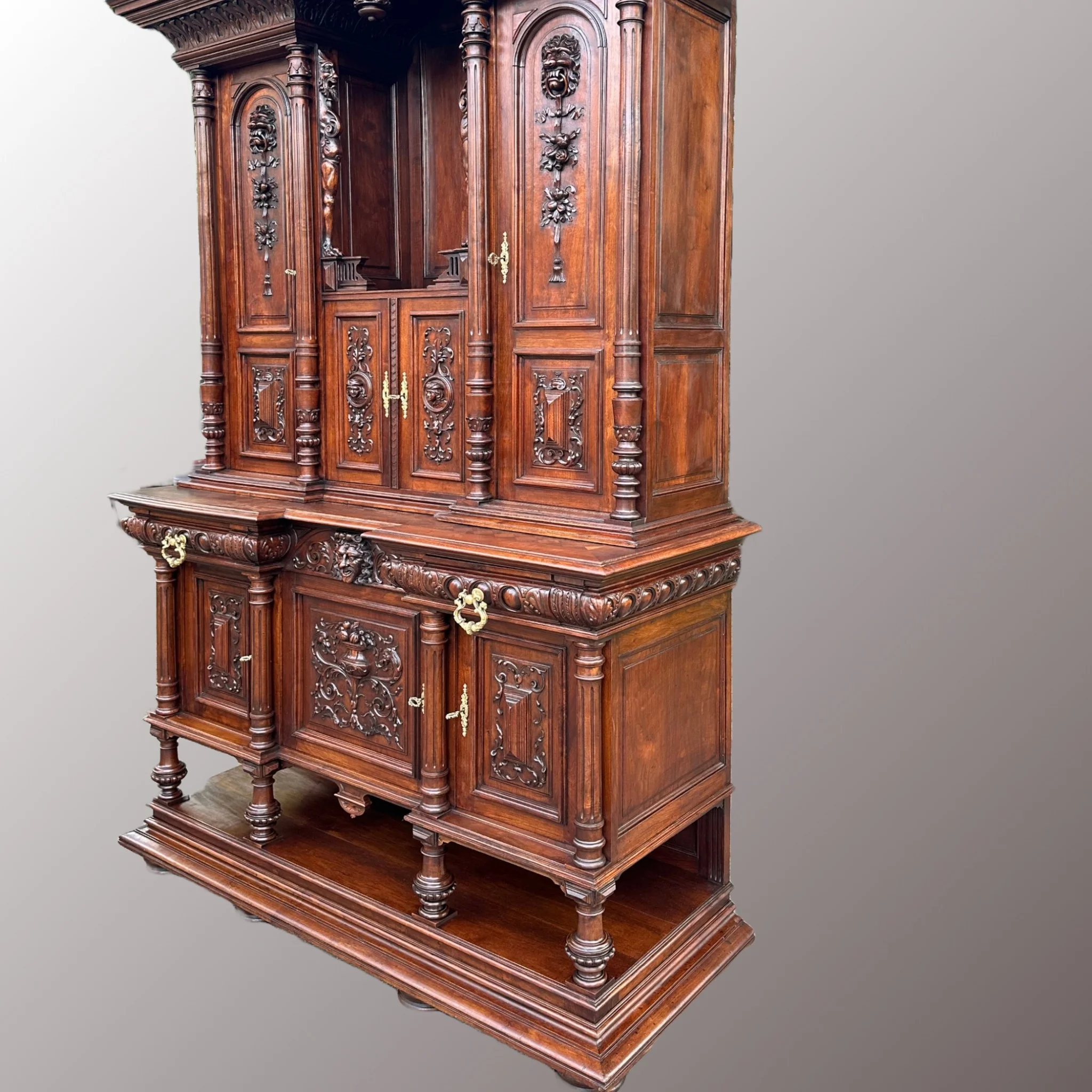 Neoreneszánsz tálalószekrény - 2. nézet