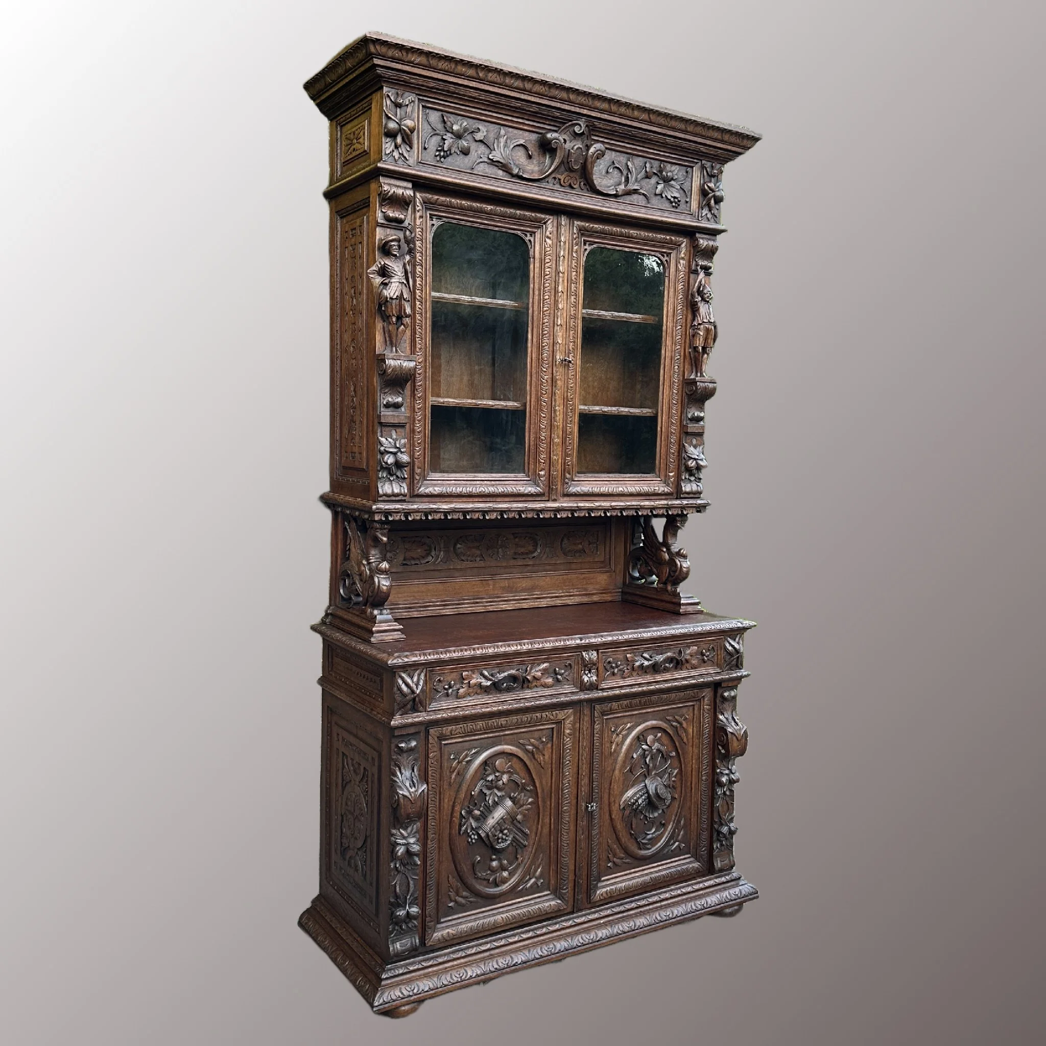 Neoreneszánsz tálalószekrény - 2. nézet