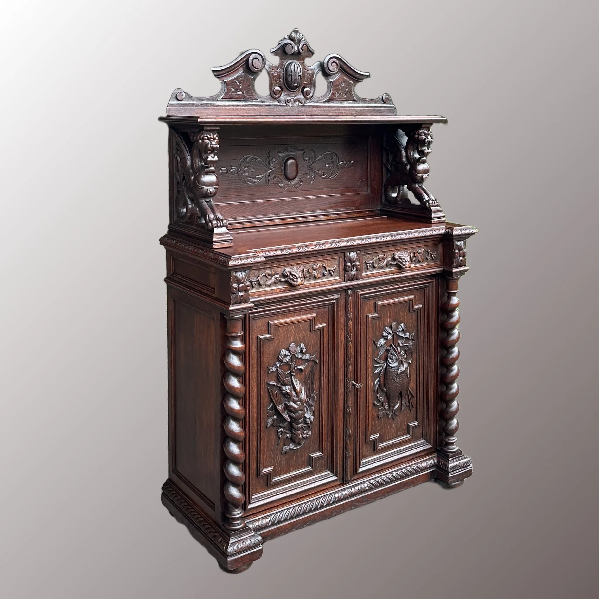 Neoreneszánsz vadász tálalószekrény - 3. nézet