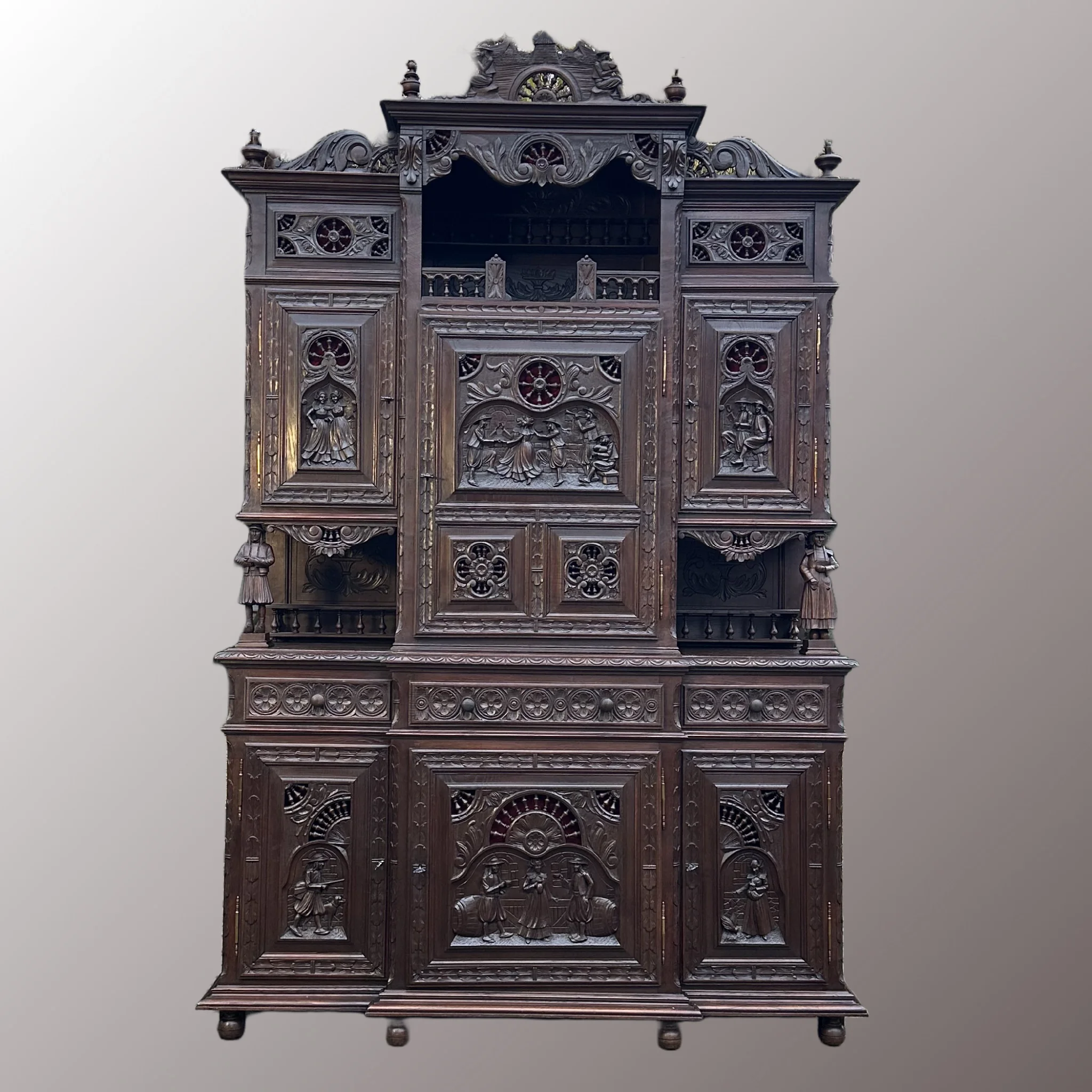 Restaurált Breton tálalószekrény