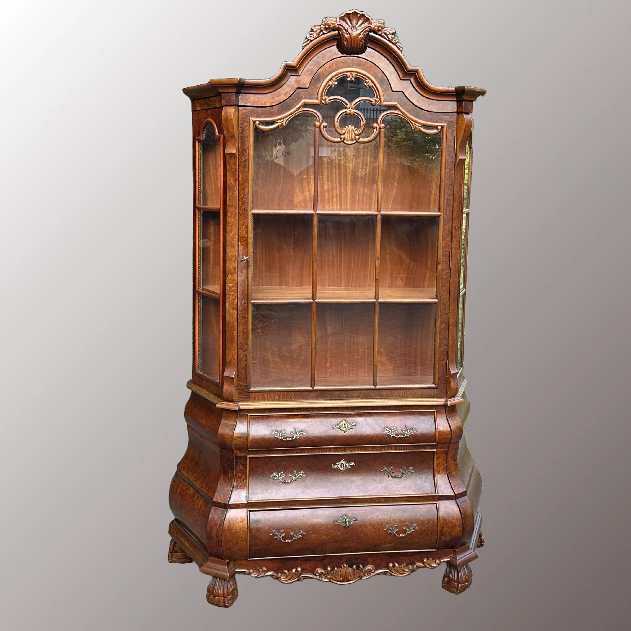 Restaurált Antik hatású vitrin