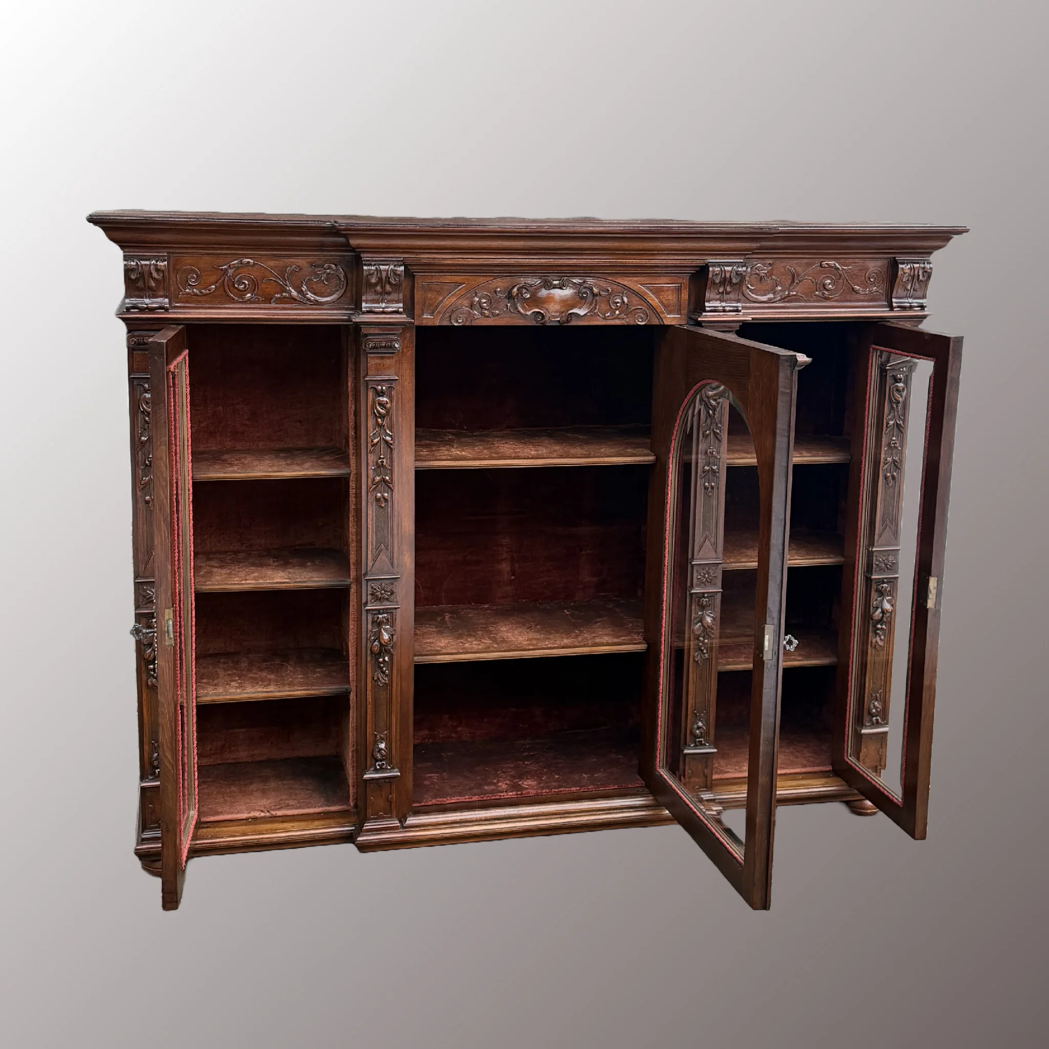 Neoreneszánsz vitrin - 4. nézet