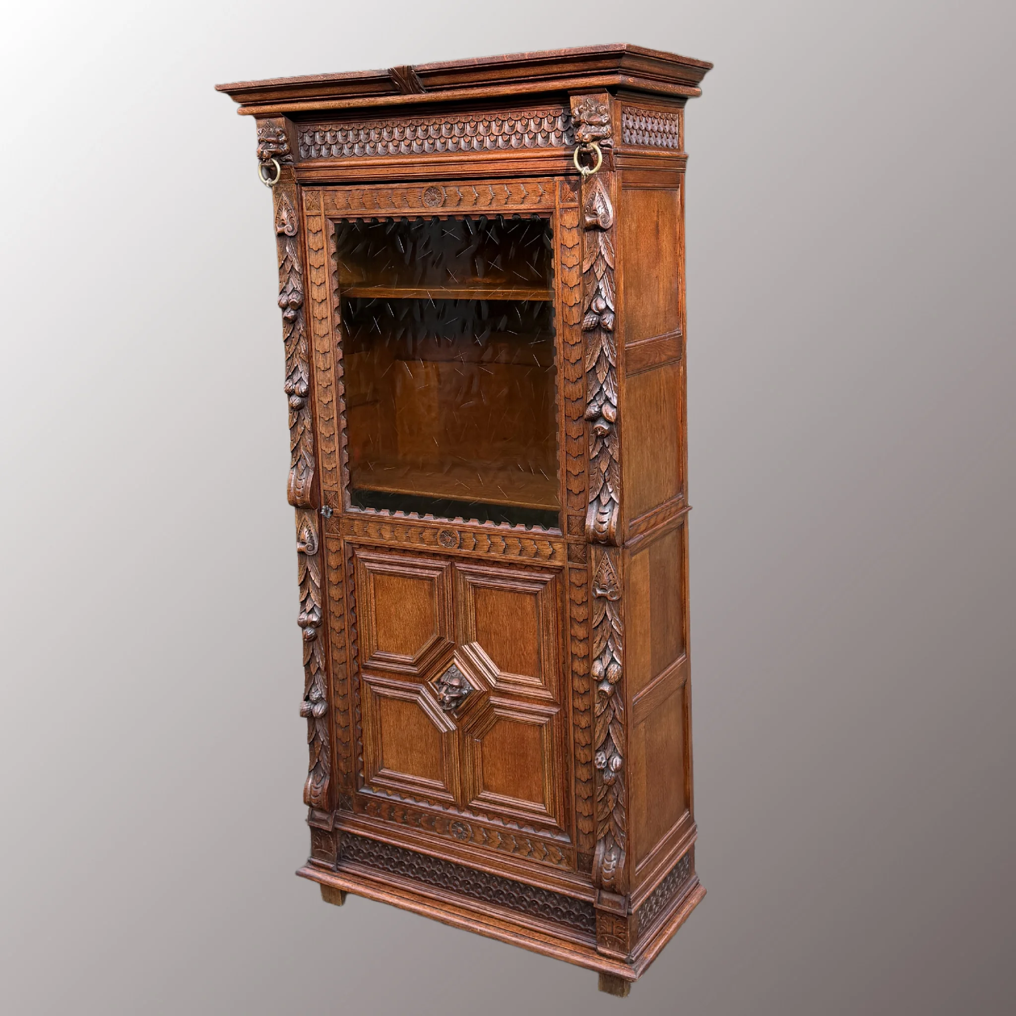 Historizáló vitrin - 3. nézet