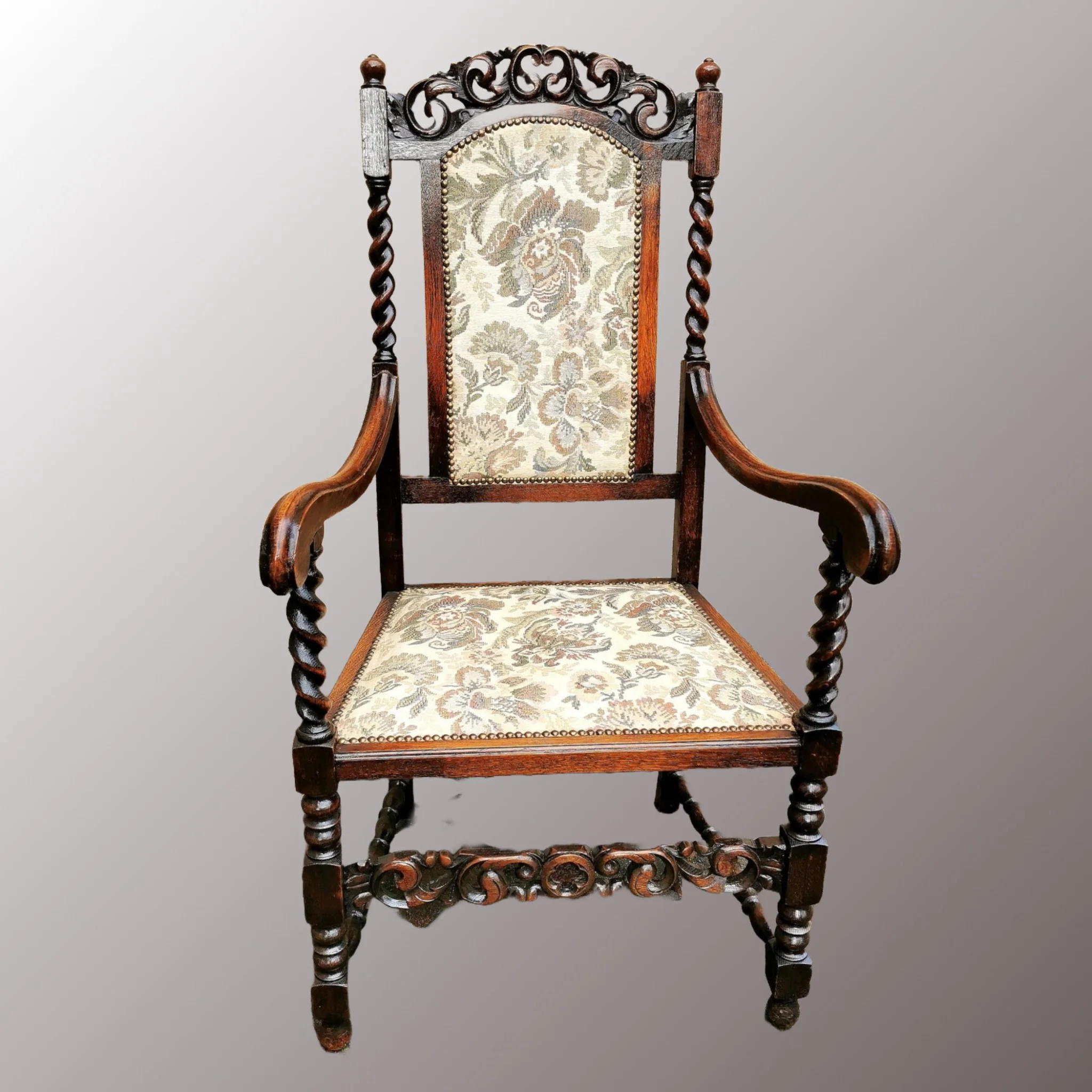 Restaurált Neobarokk trónszék