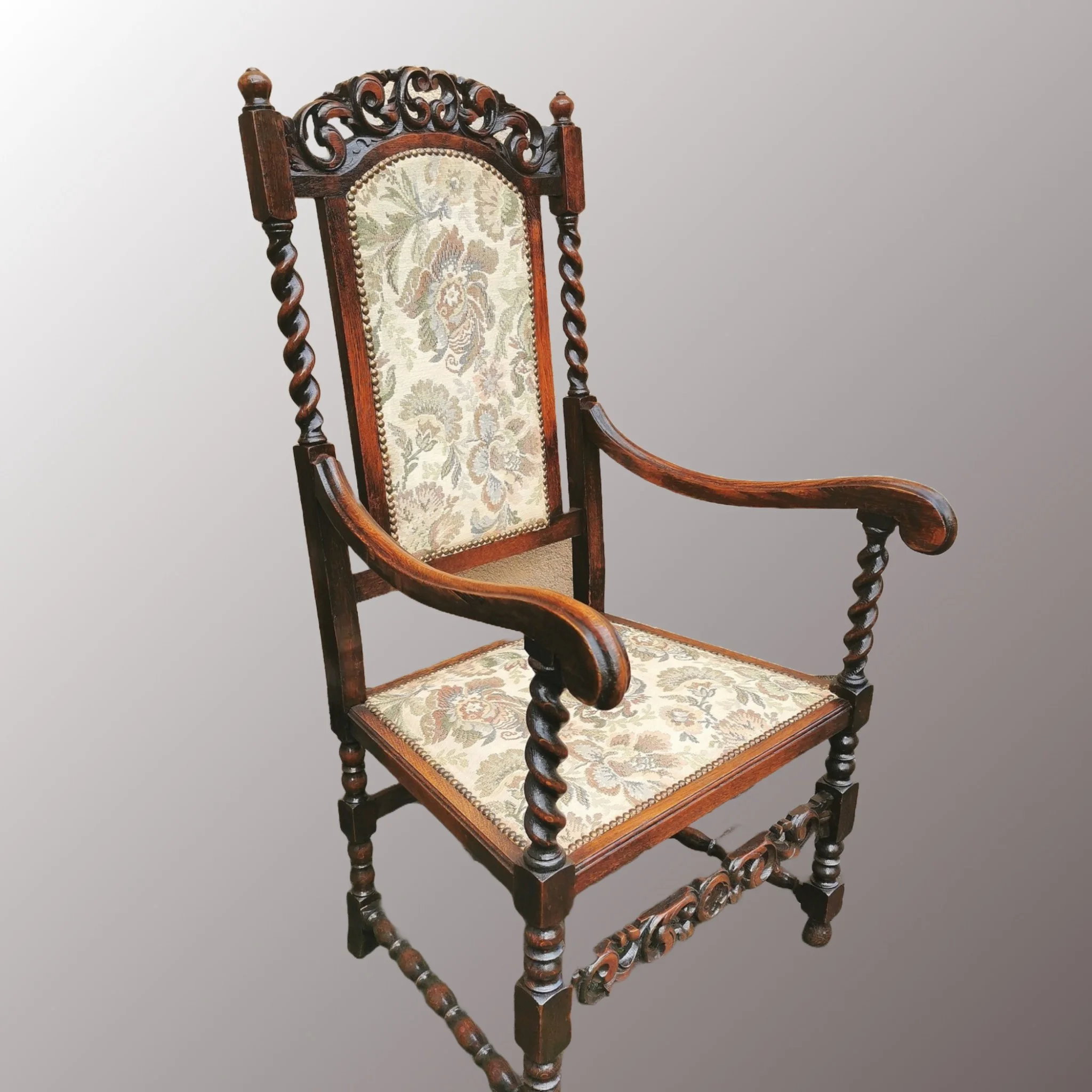 Neobarokk trónszék - 2. nézet