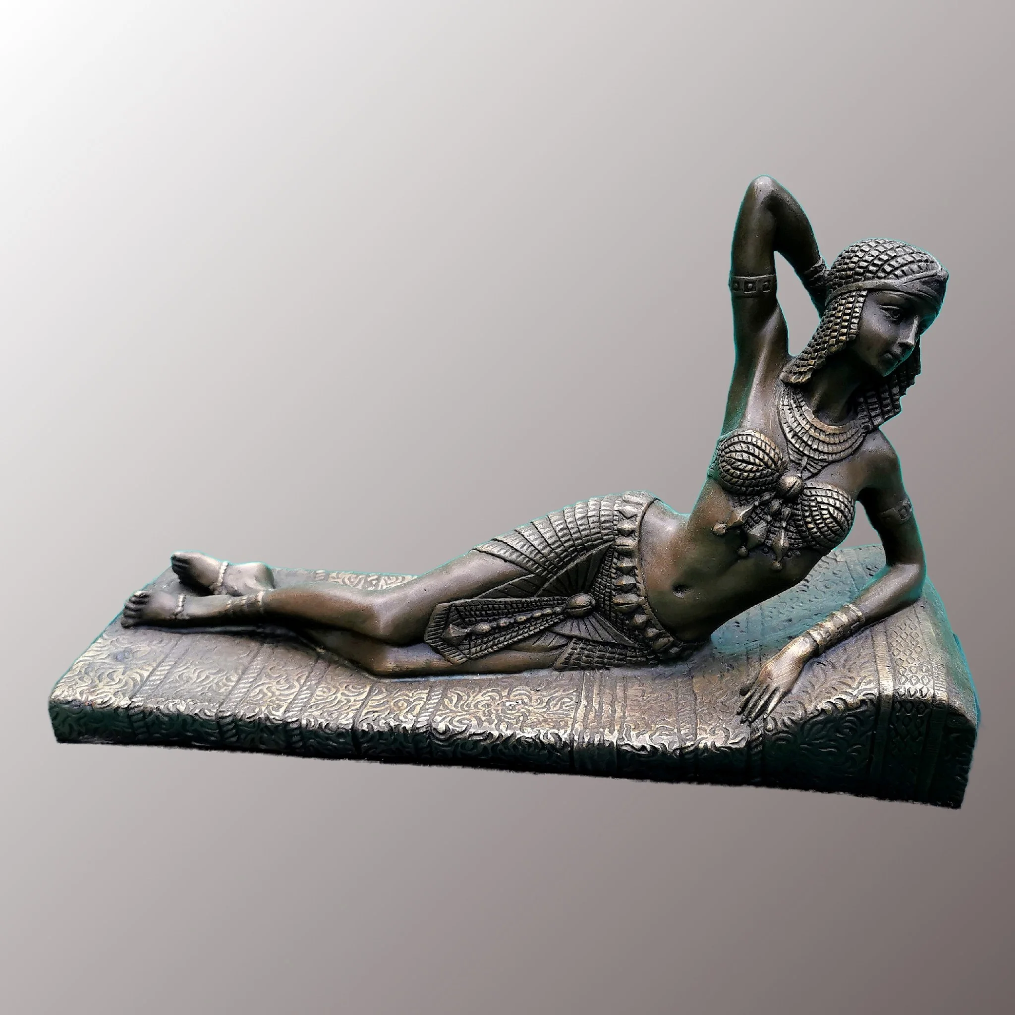 Restaurált Kleopátra bronz szobor